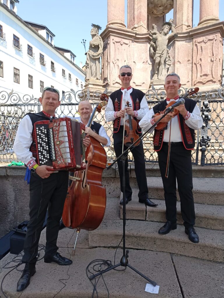 Kapela Kuštárovci / zdroj foto: Staromestské kultúrne centrum