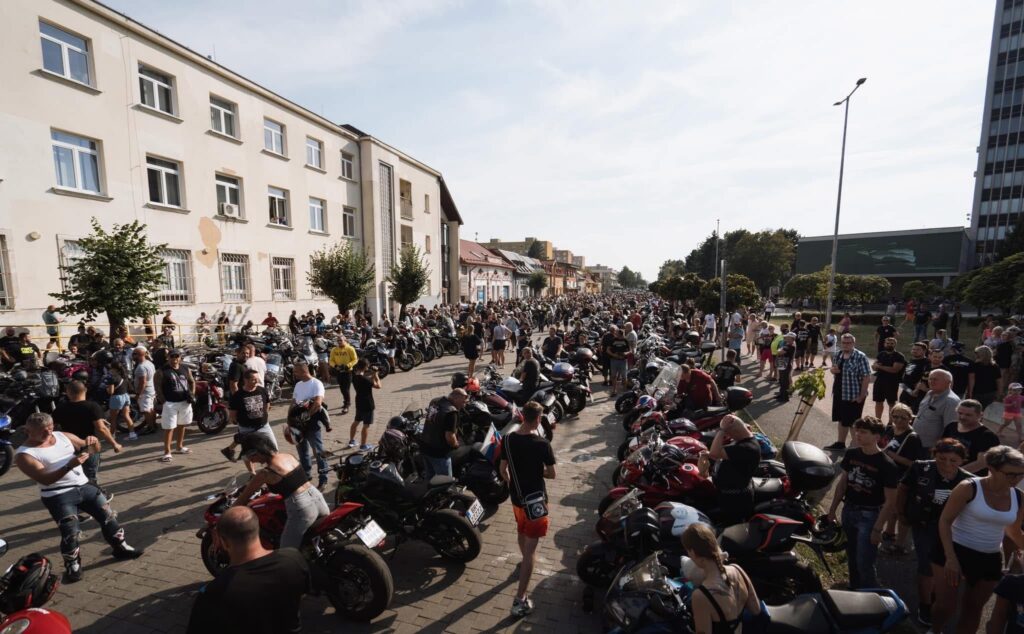 Zraz motorkárov 2025