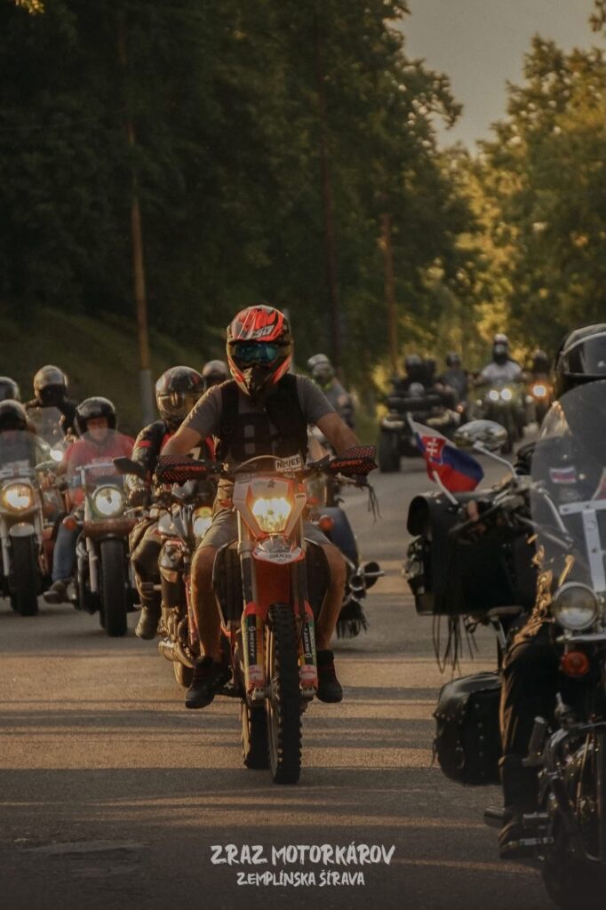 Zraz motorkárov 2025