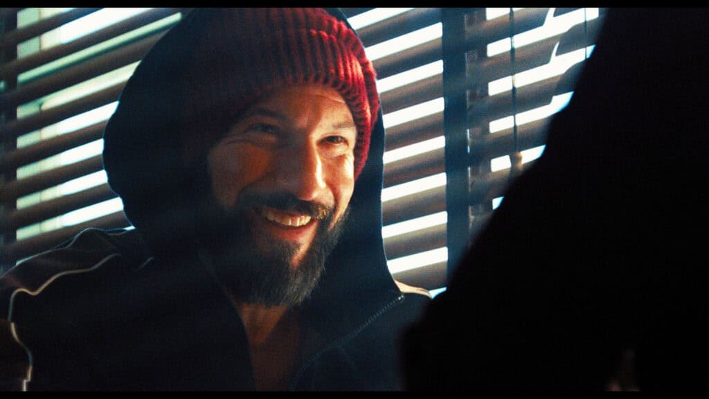 Gary — (Vysiela sa v utorok 5. mája) Na snímke: (zľava doprava) Jon Bernthal ako Michael Berzatto, Ebon Moss-Bachrach ako Richard „Richie“ Jerimovich. Foto: FX